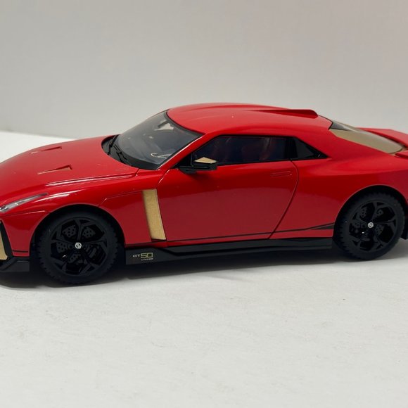 1:18 Scale Nissan GTR50 Spray Metal Sports Car Alloy Model Car Diecast Red - Picture 3 of 10